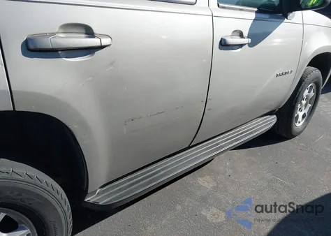 2009 Chevrolet Tahoe Lt2 из США, поврежденный, VIN 1GNFC23029R131228